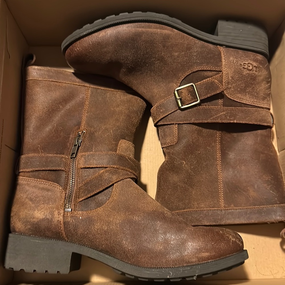 Ugg Glendale boot, brown, size 10